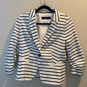 The limited, navy stripe blazer size medium